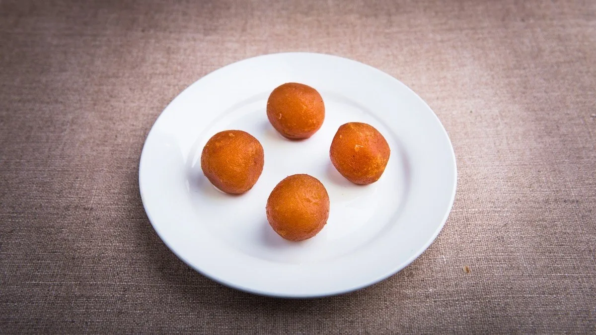 Gulab Jamun (Tejes golyó - 2 db)