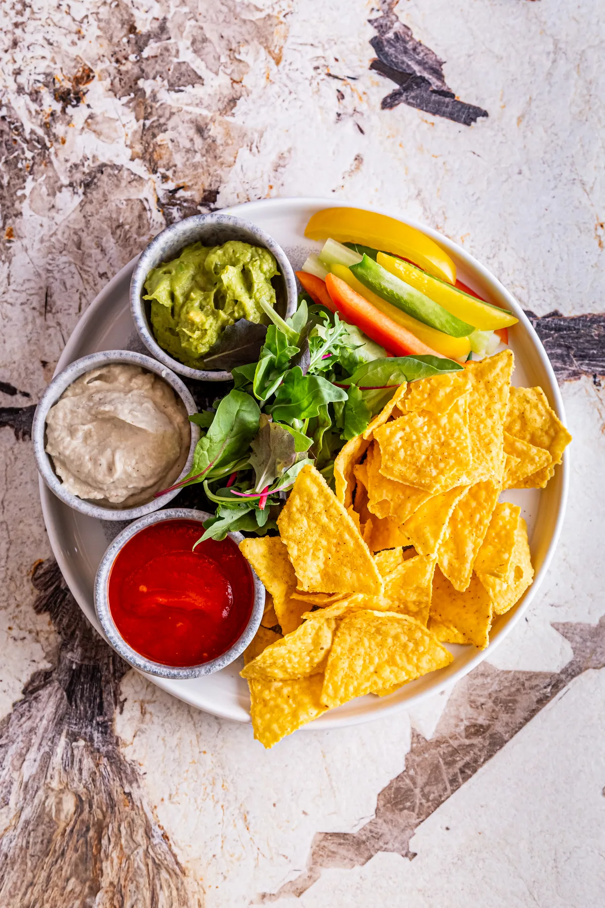 Tapas tál 2 főre (Chipotlés Paprikakrém, Avokádókrém, Hummusz) (11)