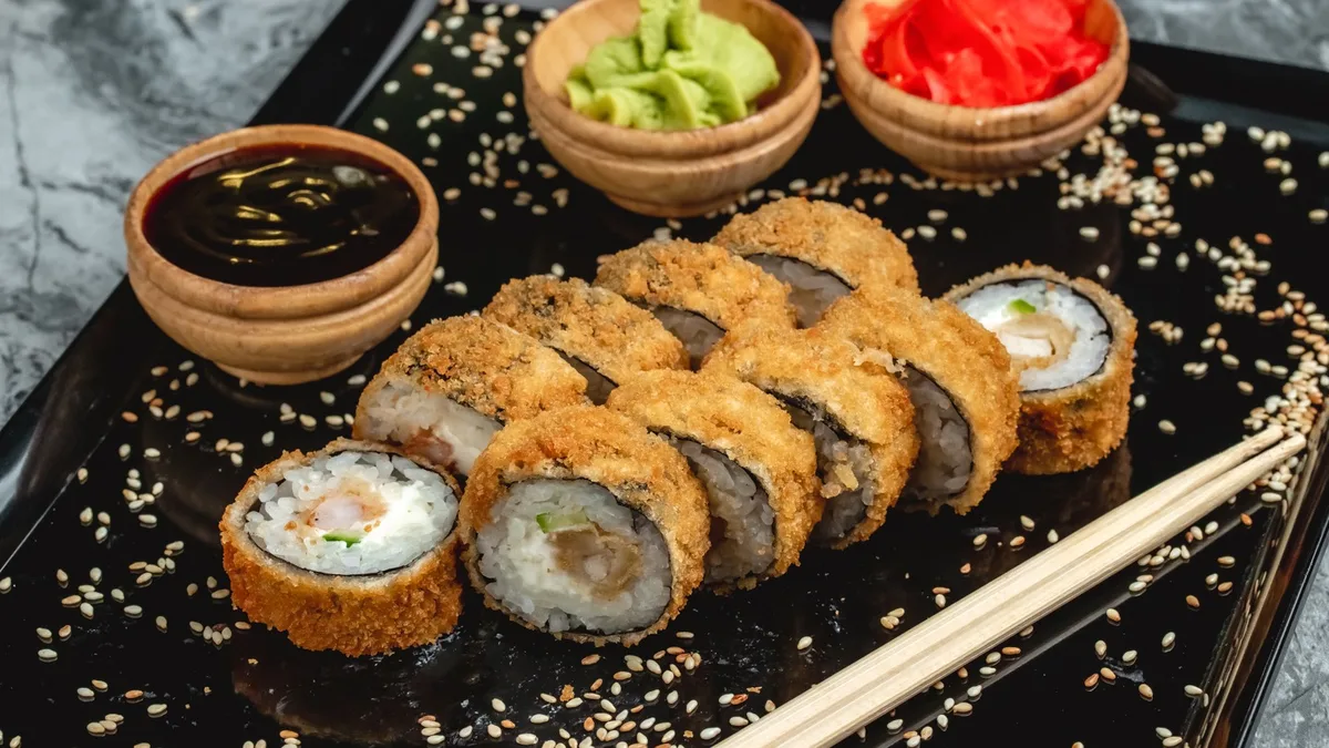 Hot Chicken Roll (10 pcs.)