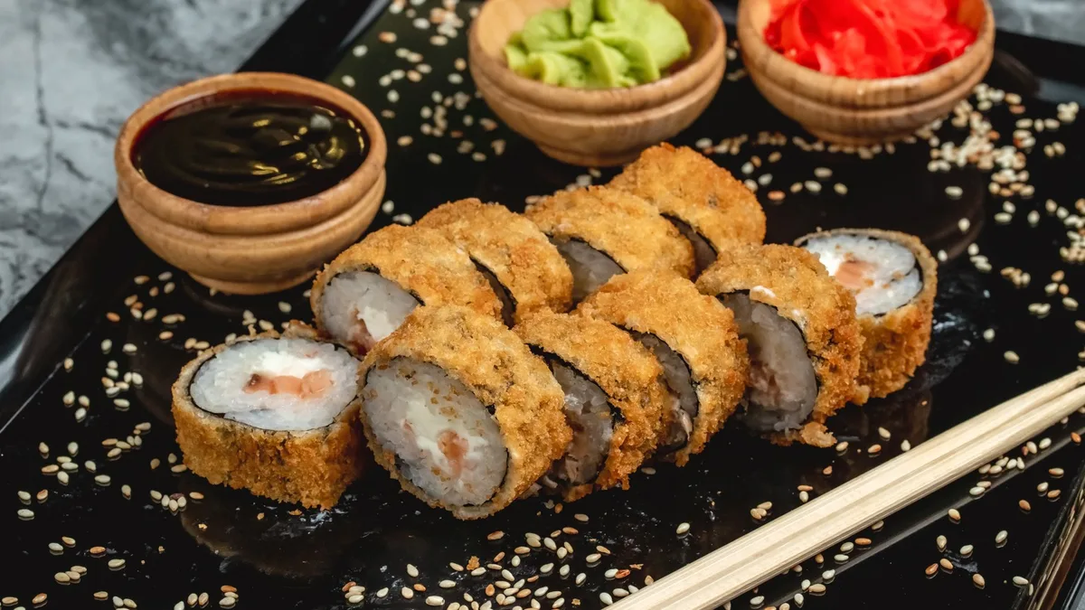 Hot Salmon Roll (10 pcs.)