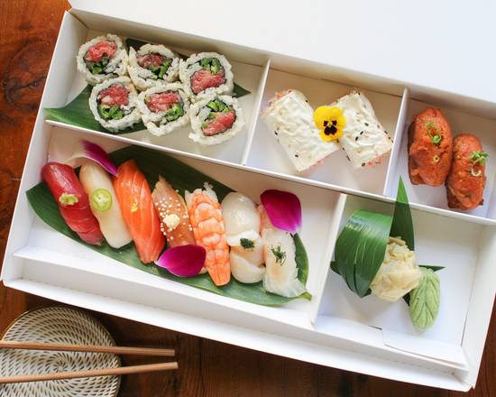 The Deluxe Sushi Box
