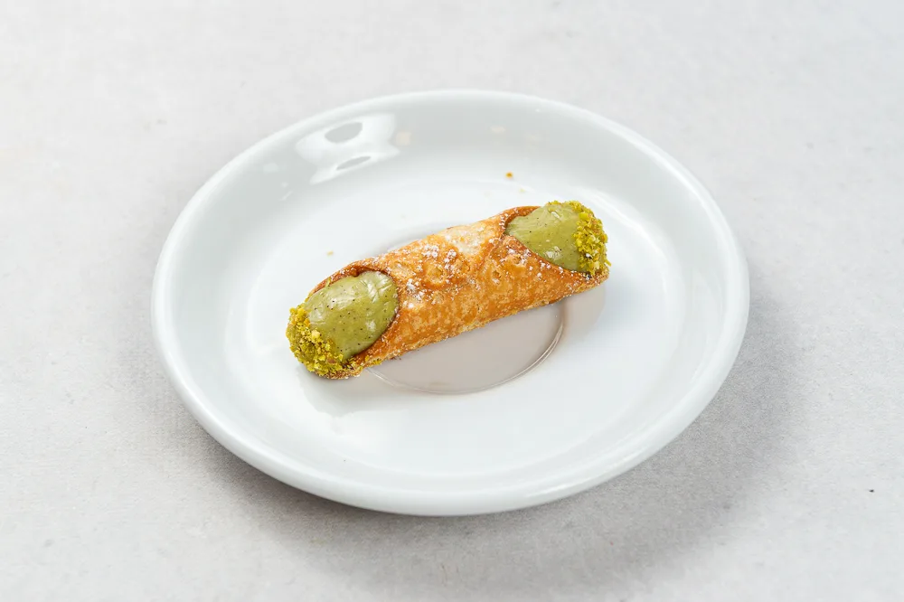Małe cannoli pistacjowe