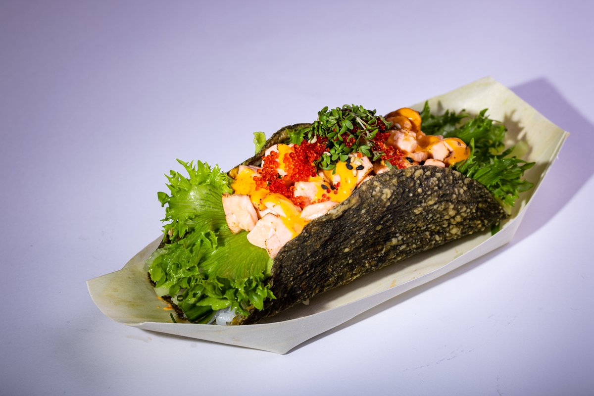 Grille salmon taco