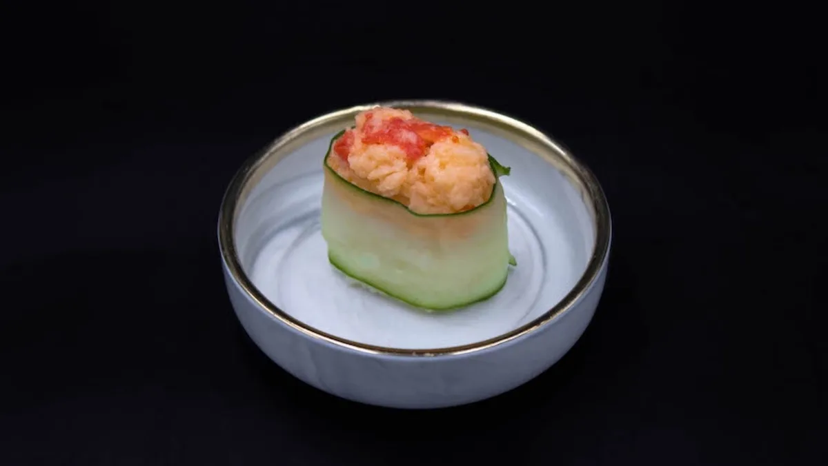 Gunkan cucumbercrab