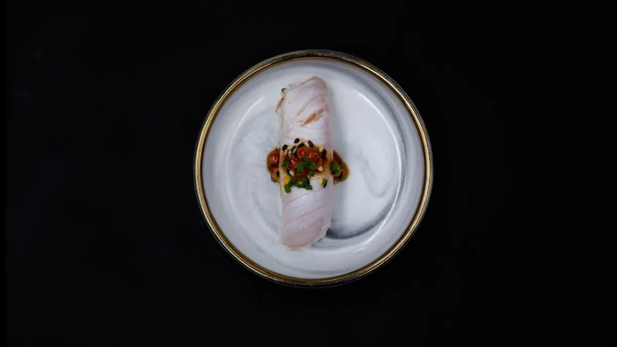 Nigiri flamberet hamachi