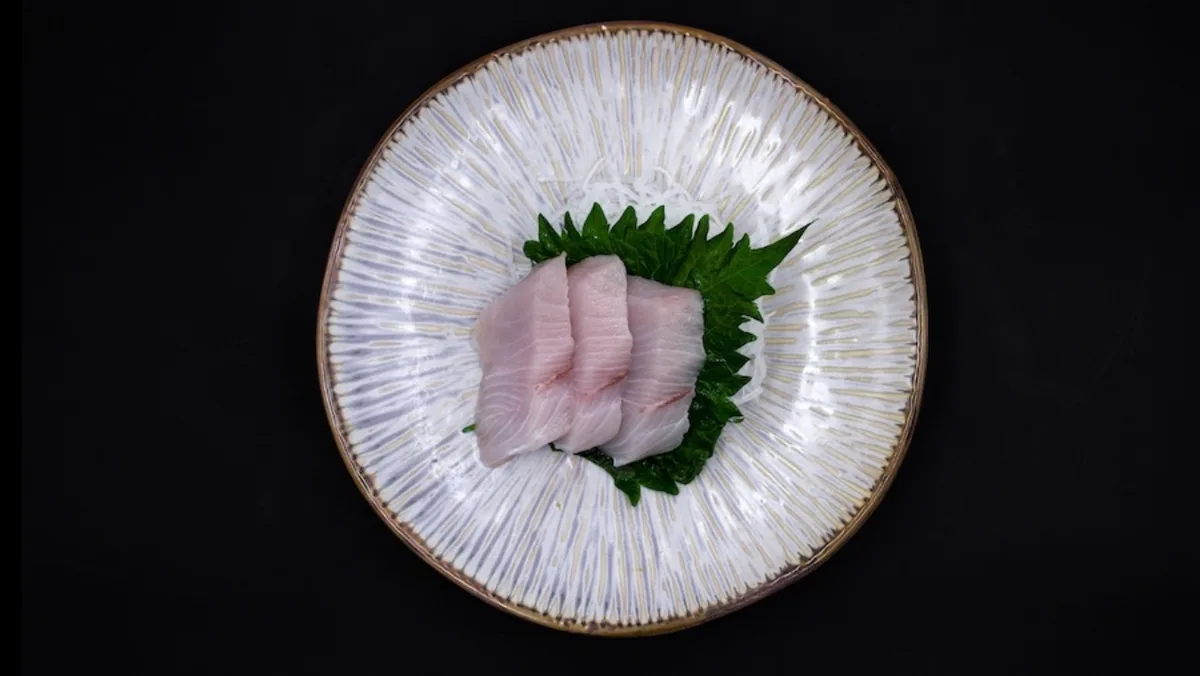 Sashimi hamachi