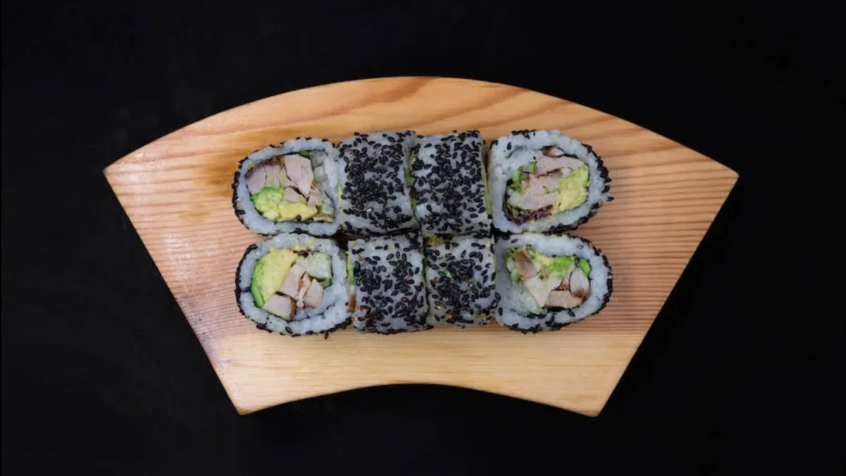 Uramaki crispy duck