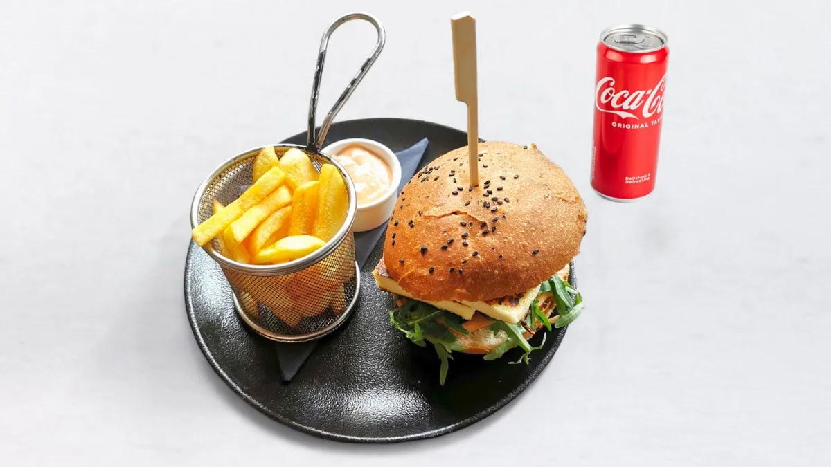 Vege burger in pijača po izbiri