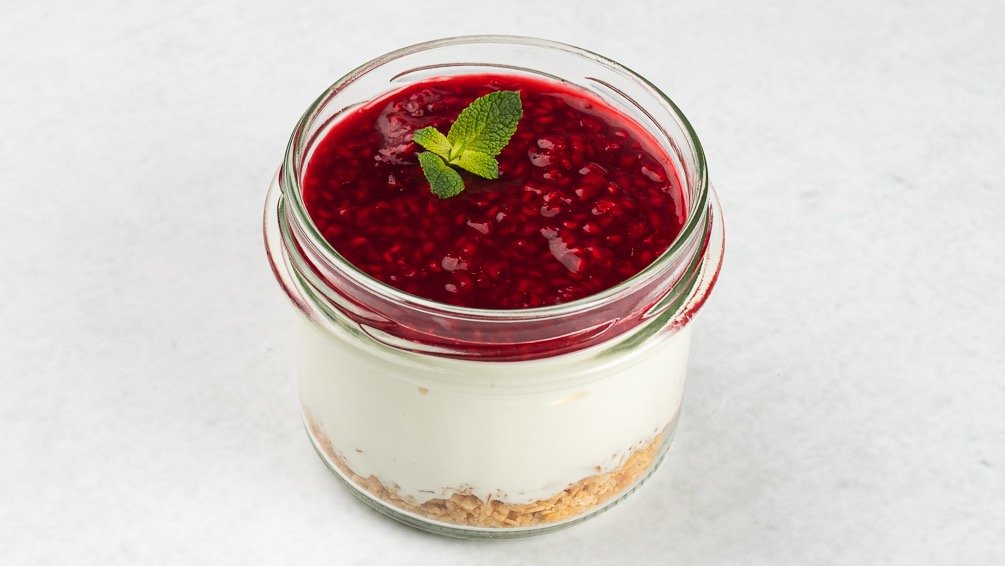 Malinov cheesecake lonček