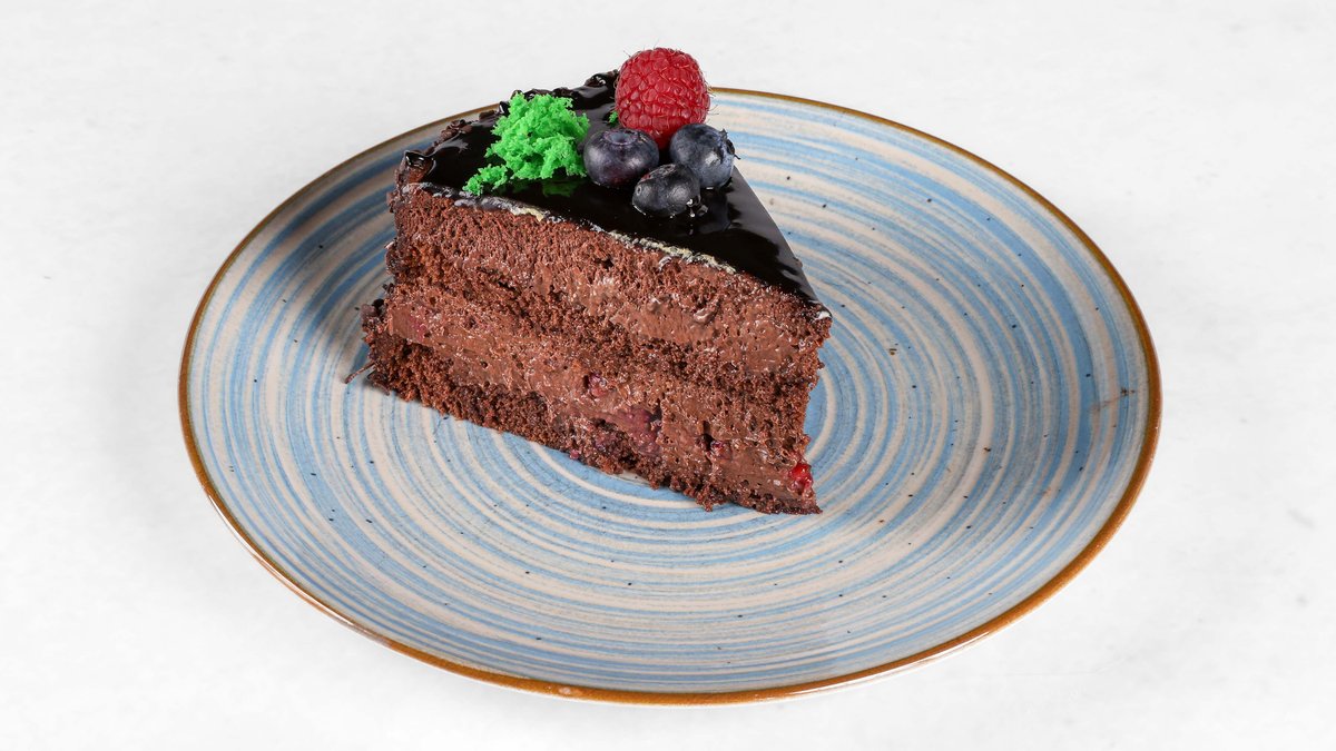Črni gozdiček tortica