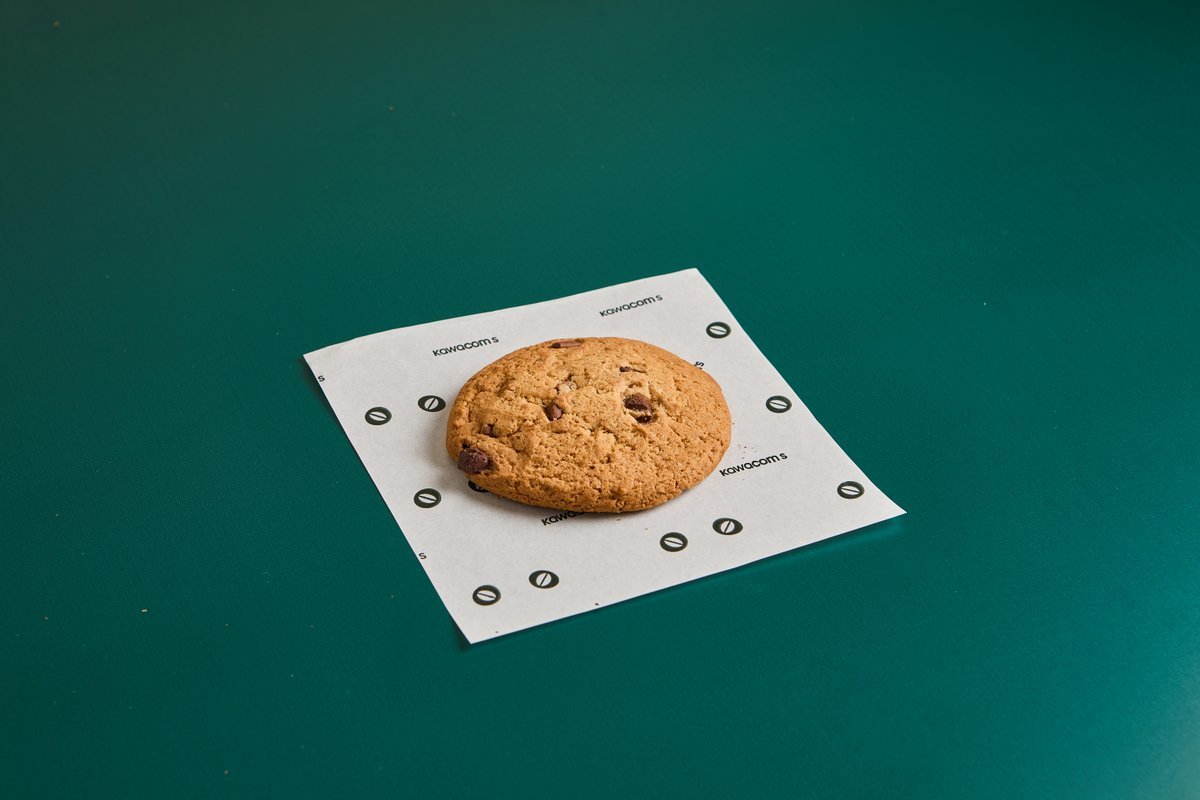 Milk Chocolate and Candied Walnut Cookie