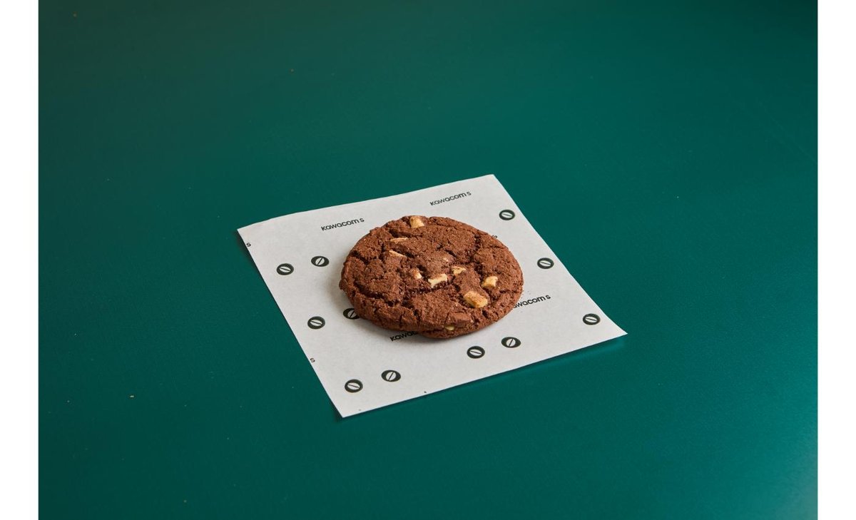 White Chocolate and Hazelnut Praline Cookie