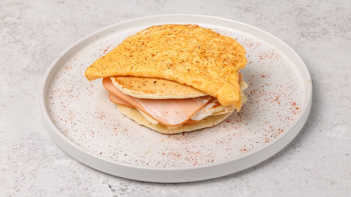 Αλμυρά Pancakes με Κοτόπουλο Πανέ