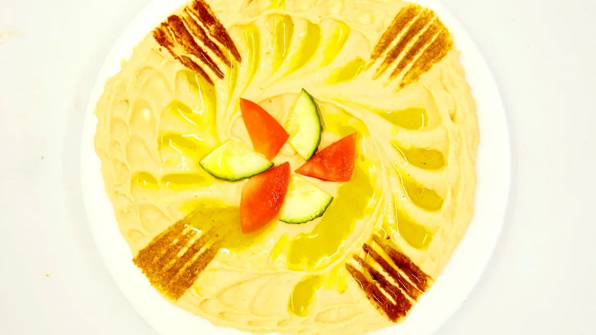 HUMMUS