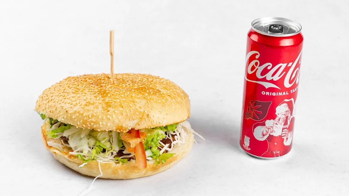 Hamburger s pijačo