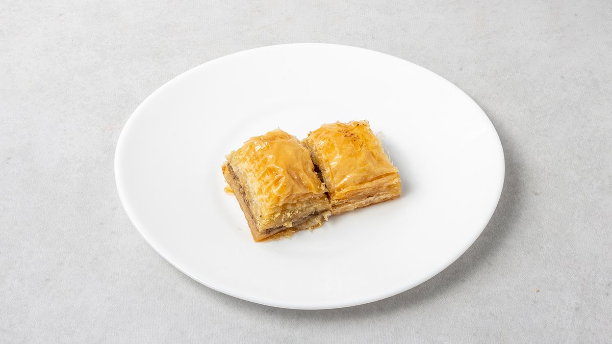 Homemade baklava orah