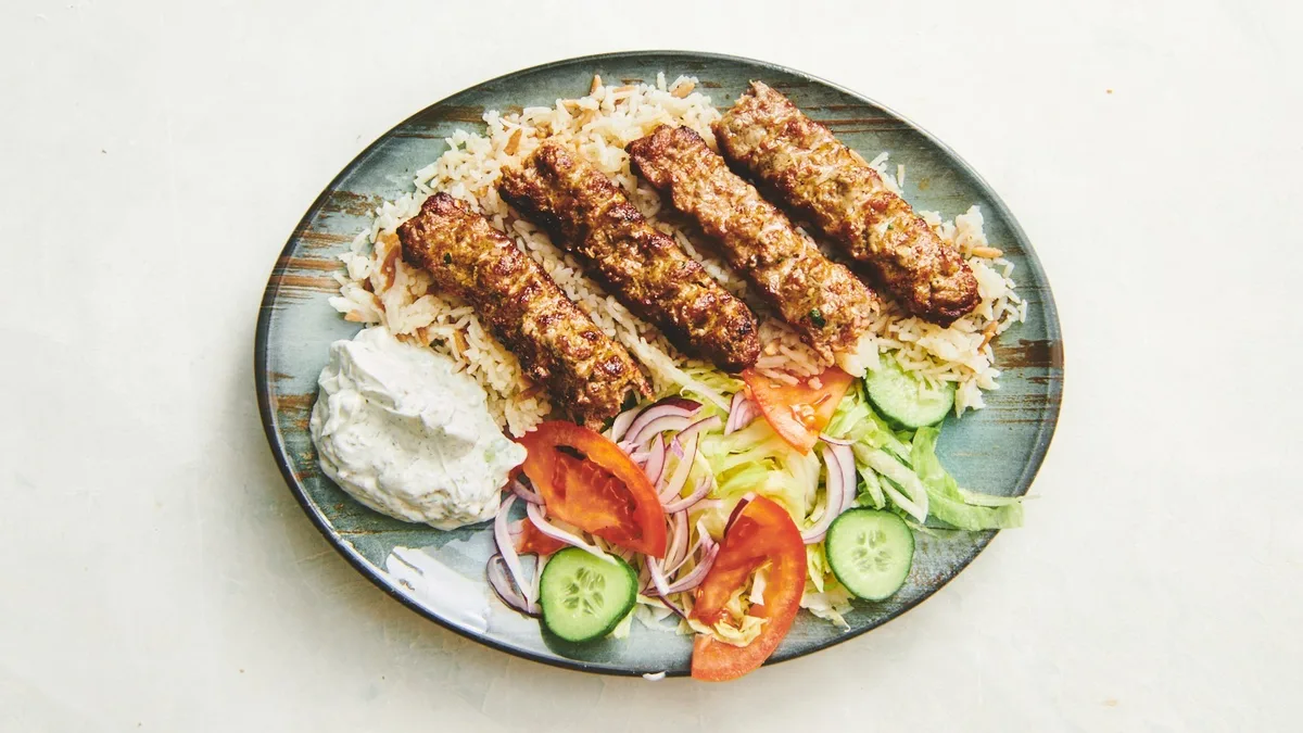 16. Adana kebab (2 stk)