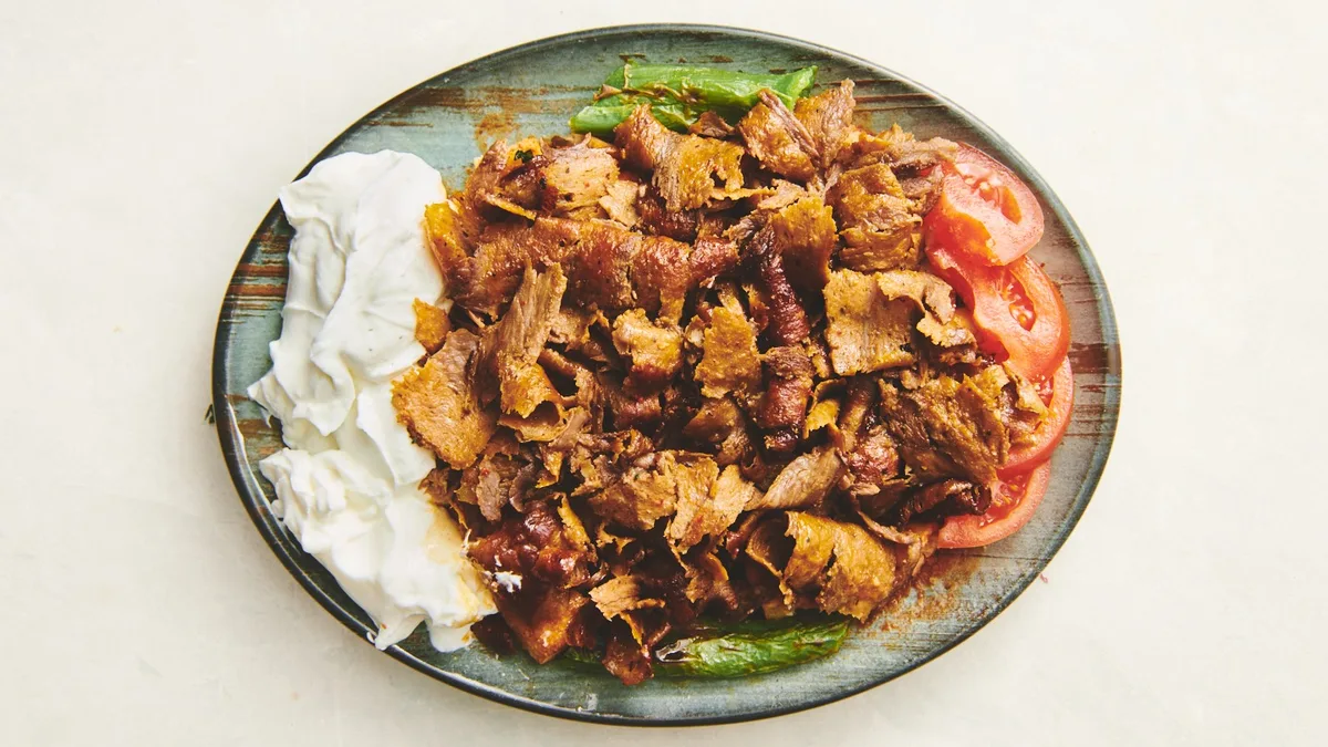 28. Iskender