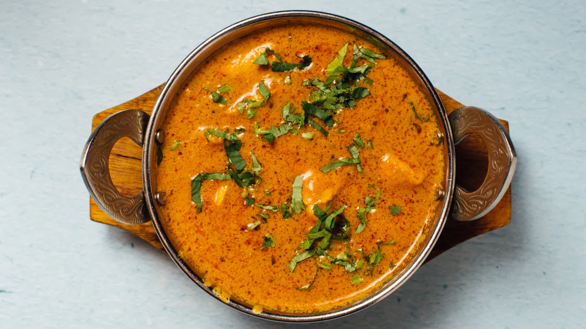 28. CHICKEN CURRY
