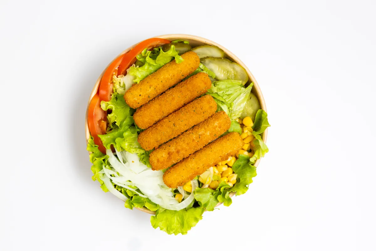 Mozzarella sticks salata