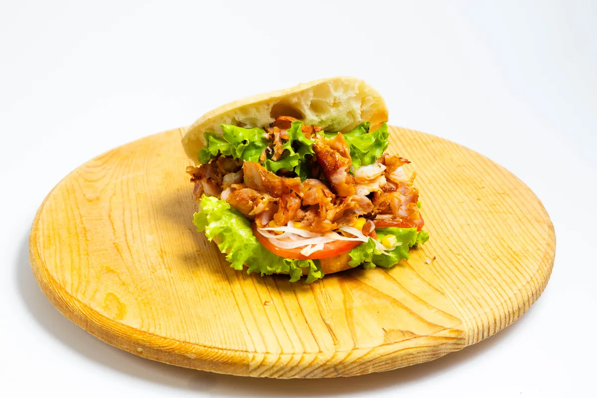 Pileći kebab u lepinji