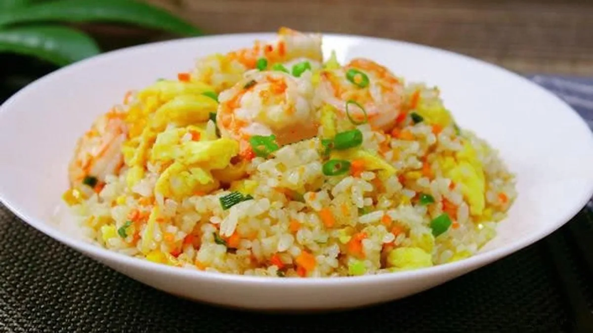 Pirított rizs rákkal/虾仁炒饭
