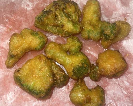 6 Broccoli and Cheese Bites