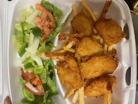 Jumbo Shrimp Over Salad (6 pcs)