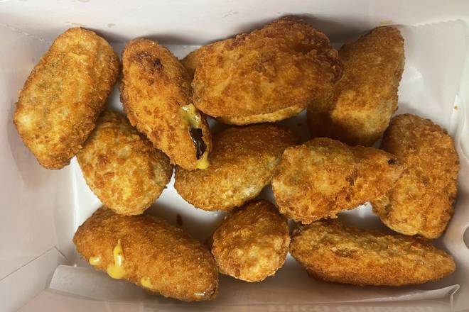 Mozzarella Sticks (3 pcs) and Jalapeño Poppers (3 pcs)