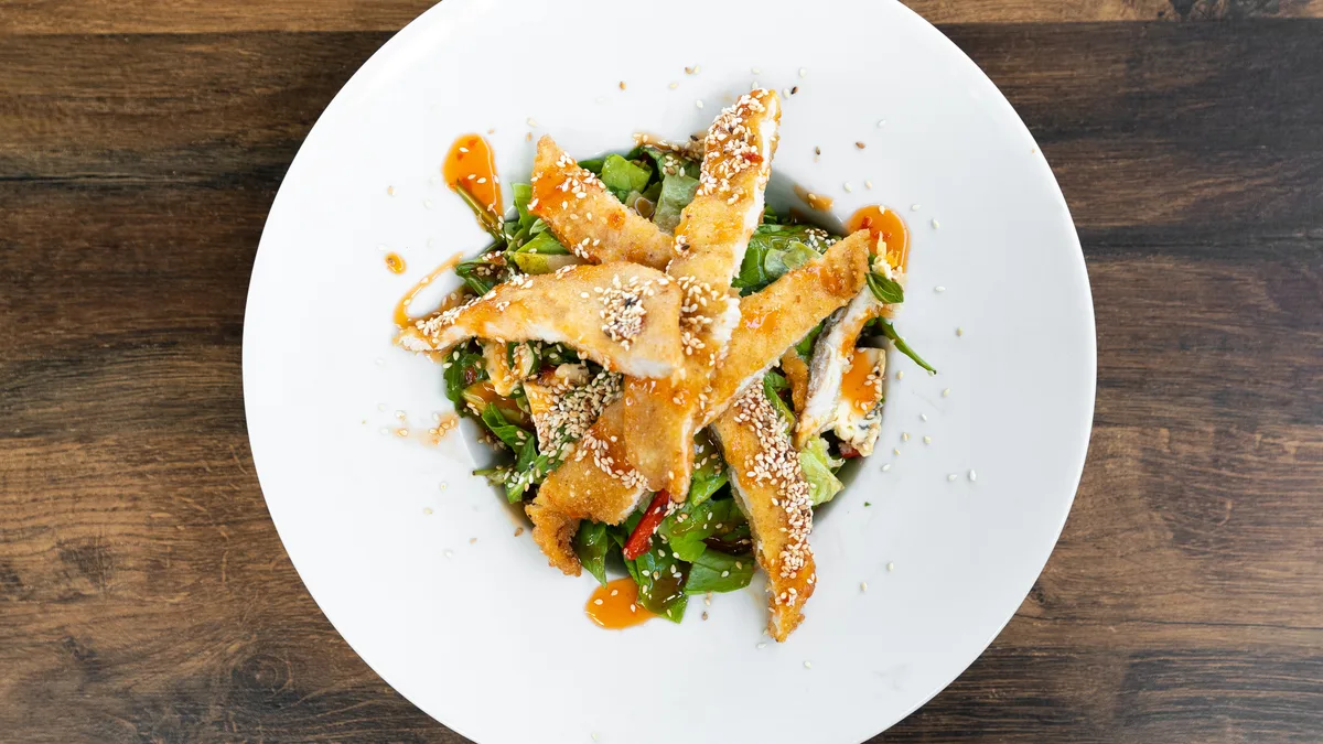 Sweet chilli pileća salata