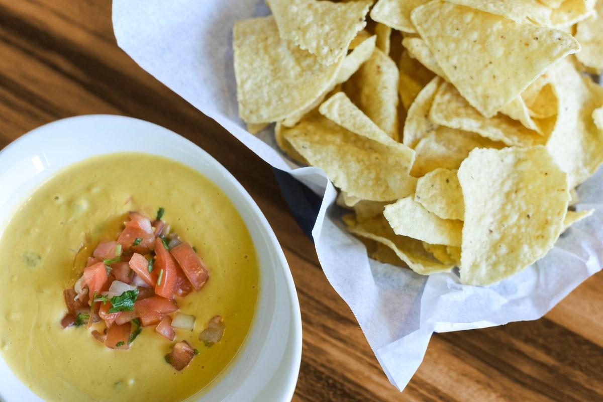 Large Credo's Cashew Queso (VG, GF)