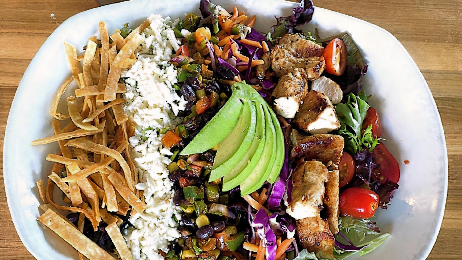 Southwest Salad w/Chicken (GF)