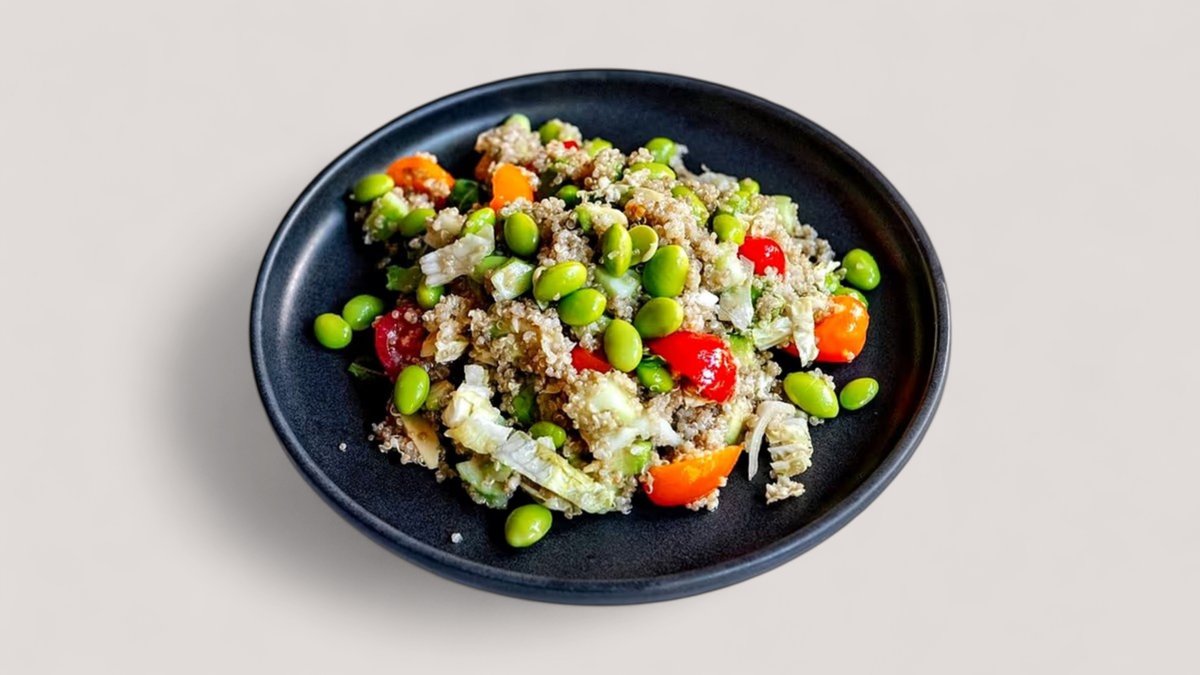 Vegán quinoa saláta