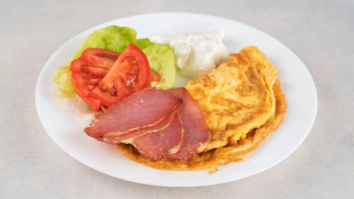 Omlet svinjska pršuta