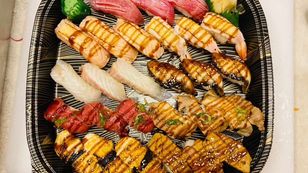 Grill Sushi Mori "KIKU 菊" 3person（27p）