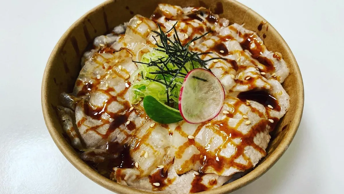 Pork Bowl (豚バラ丼)