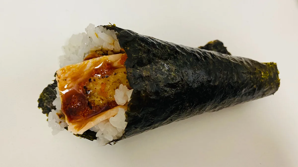 Salmon Cheese Temaki(サーモンチーズ手巻)