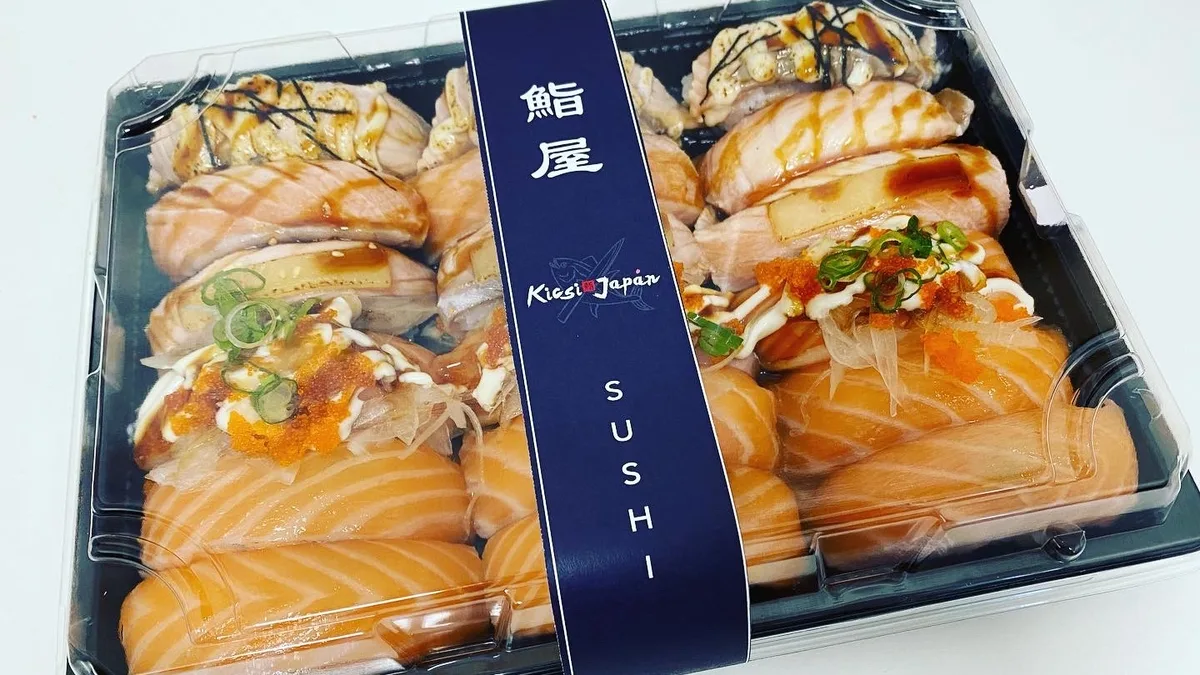 Special Salmon sushi plate （18p）