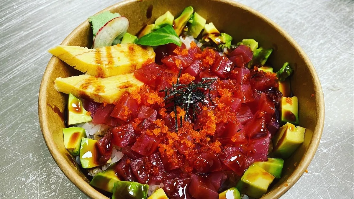 Tuna Avocado Bowl (鉄火アボカド丼)