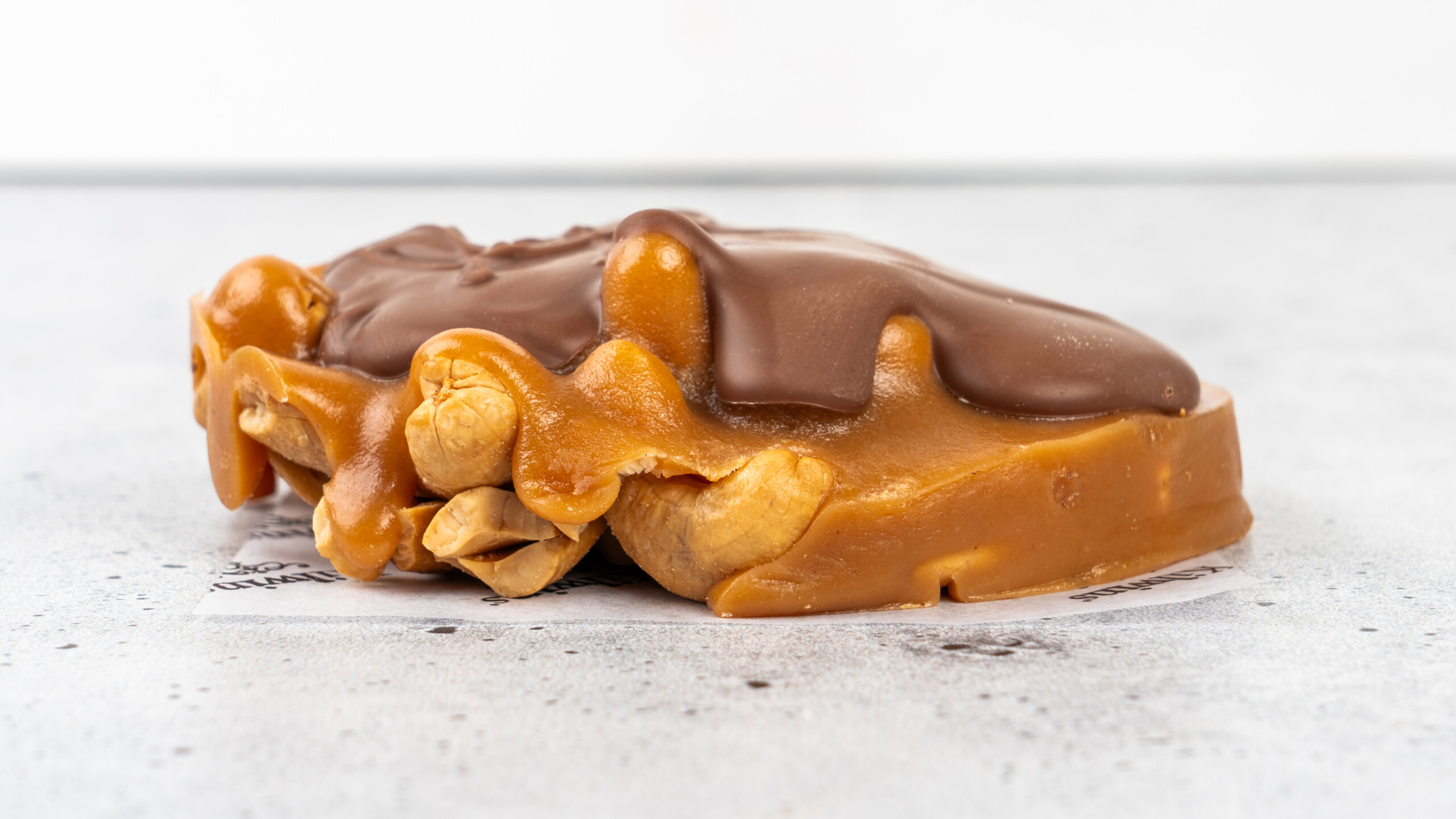 Kilwins Milk Chocolate Cashew Bear Claw 5 Oz
