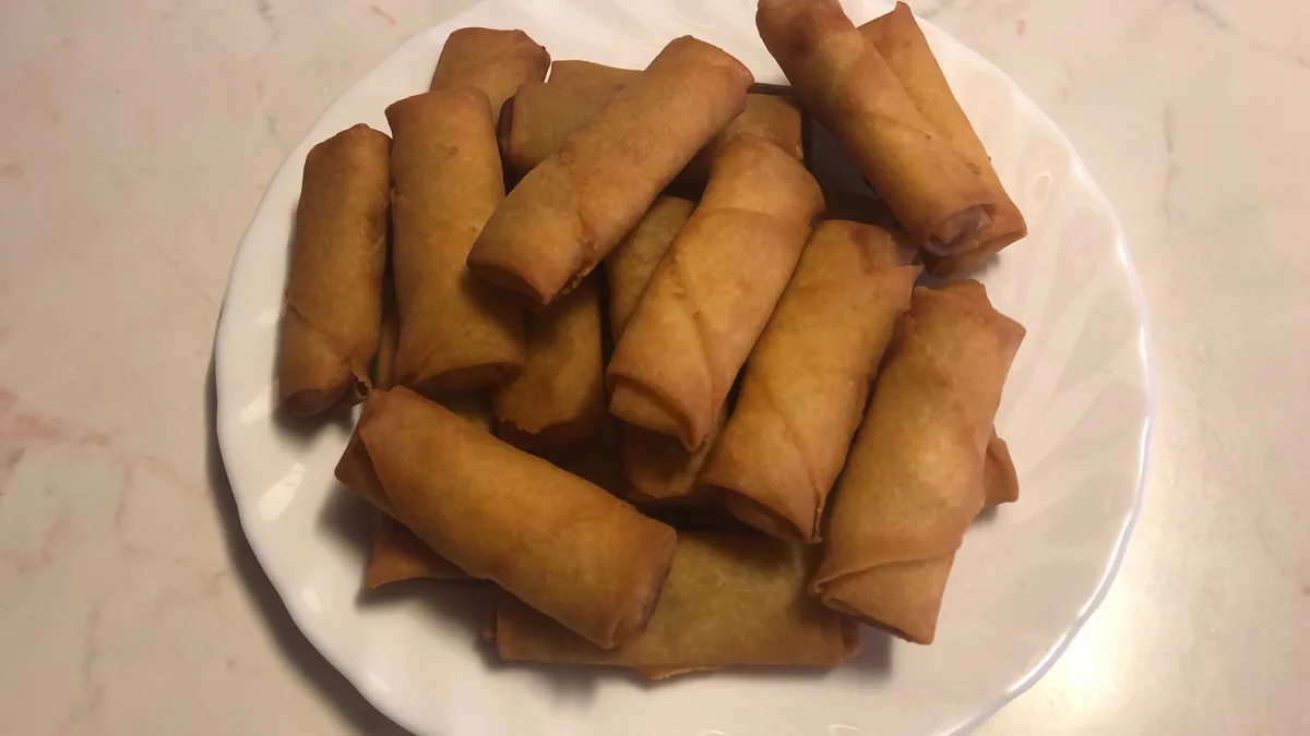 Mini tavaszi tekercs (10db)