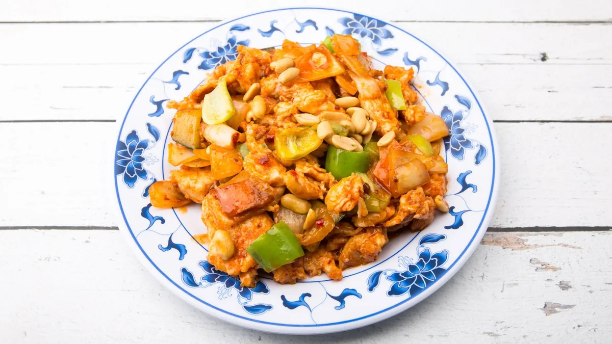 Gung bao csirkehús menü