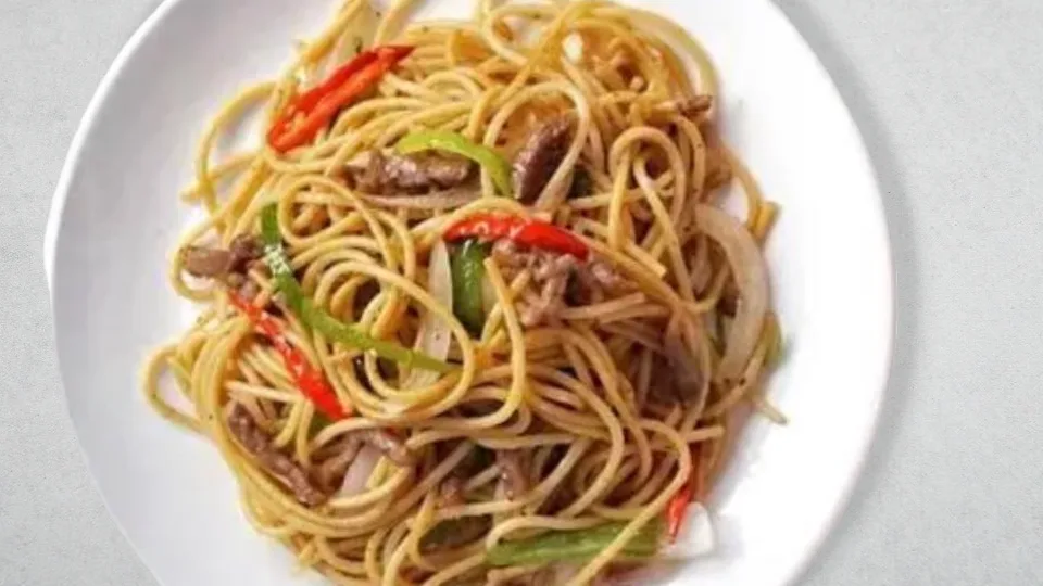 Pržene noodle sa piletinom