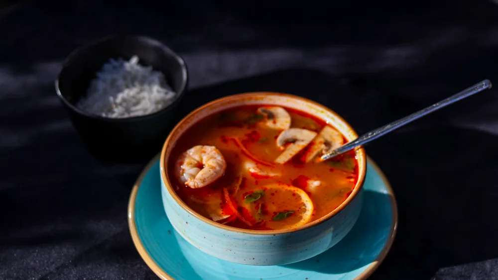 Tomyam with shrimp