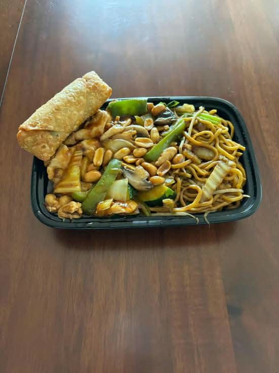 Kung Pao Chicken Combination Platter