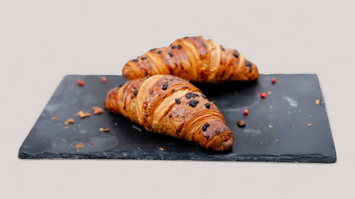 Vajas croissant kakaós-mogyorókrémes töltelékkel