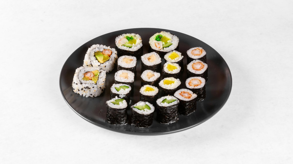 Sushi max in uramaki set (20 kos)