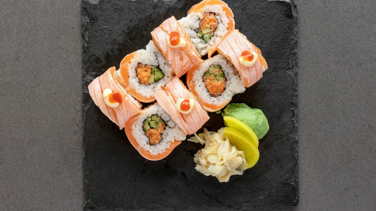 Sake Tartar Roll