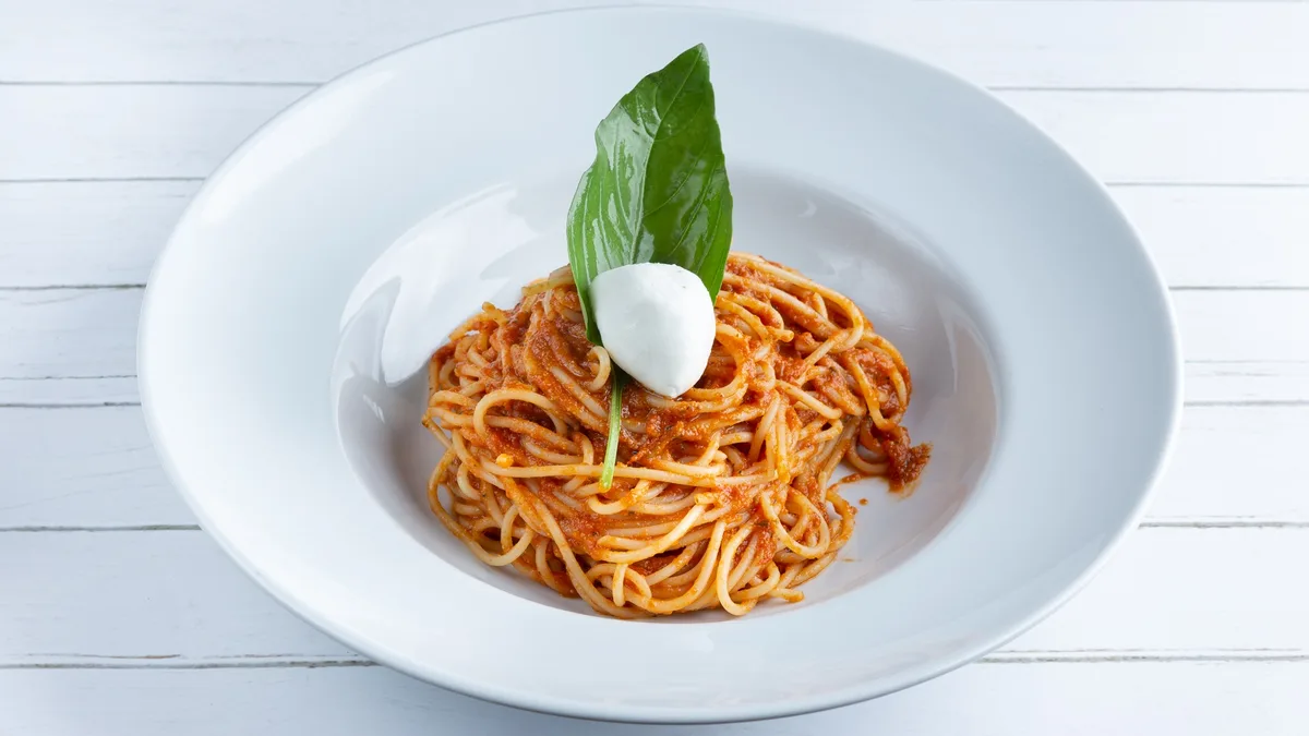 Ζυμαρικά Pomodoro e Basilico