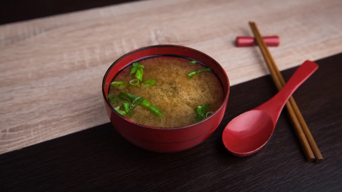 Japán miso leves